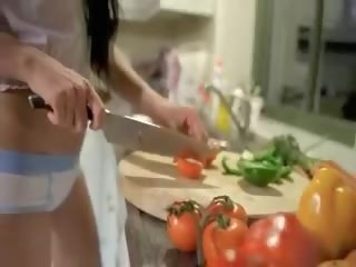 Unreal vegetabiliska i henne snäva vaginaen
