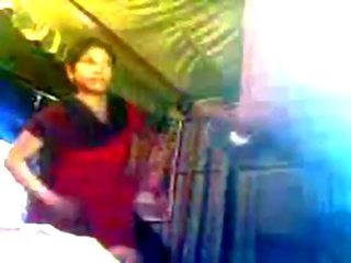 Intialainen nuori sensational bhabhi naida mukaan devor at makuuhuone salaa ennätys - wowmoyback