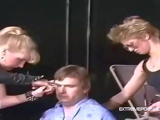 একটি বিচিত্র স্বাধীনতা haircut