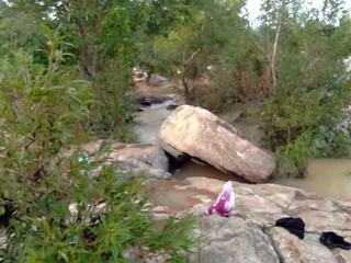 आउटडोर पब्लिक फक्किंग स्टेपमोंम पास नदी बेंक: एचडी xxx चलचित्र 7b