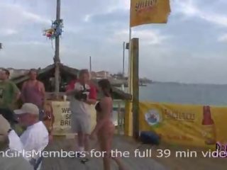 Normaal spring breuk bikini wedstrijd bochten in wild freaky seks video-