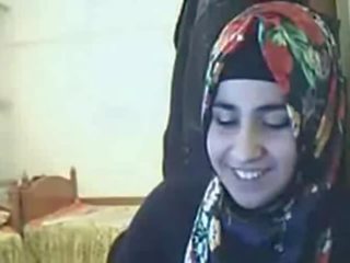 Klipas - hijab numylėtinis rodantis šikna apie internetinė kamera