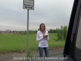 Grand fabelhaft pokemon jäger vollbusig mieze überzeugt bis fick fremder im fahren lieferwagen