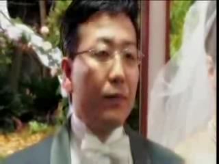 Japansk brud faen av i lov på bryllup dag
