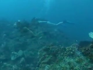 Underwater dirty video