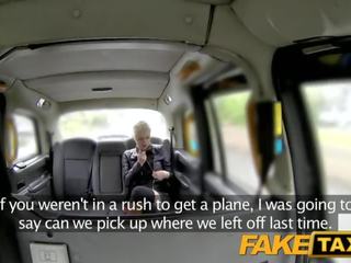 Faketaxi first-rate randy ostro tylne siedzenie xxx klips