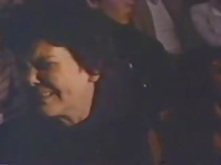 Burlexxx 1984: 무료 x 체코의 섹스 비디오 표시 (8d)