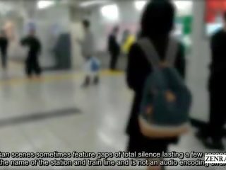 Japoniškas mergaitė tikras čikanas traukinys patirtis
