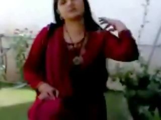 Exceptional provokuojantis indiškas teta būti į a porno xxx klipas filmas - esu