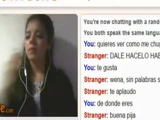 Puta argentina mostrando tetas en omegle