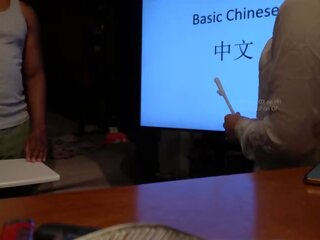 Китайски учител има възрастен филм с студент по време на частен клас (speaking китайски) ххх филм кинофилми