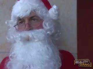 Gambar/video porno vulgar seragam seks klip di hari natal